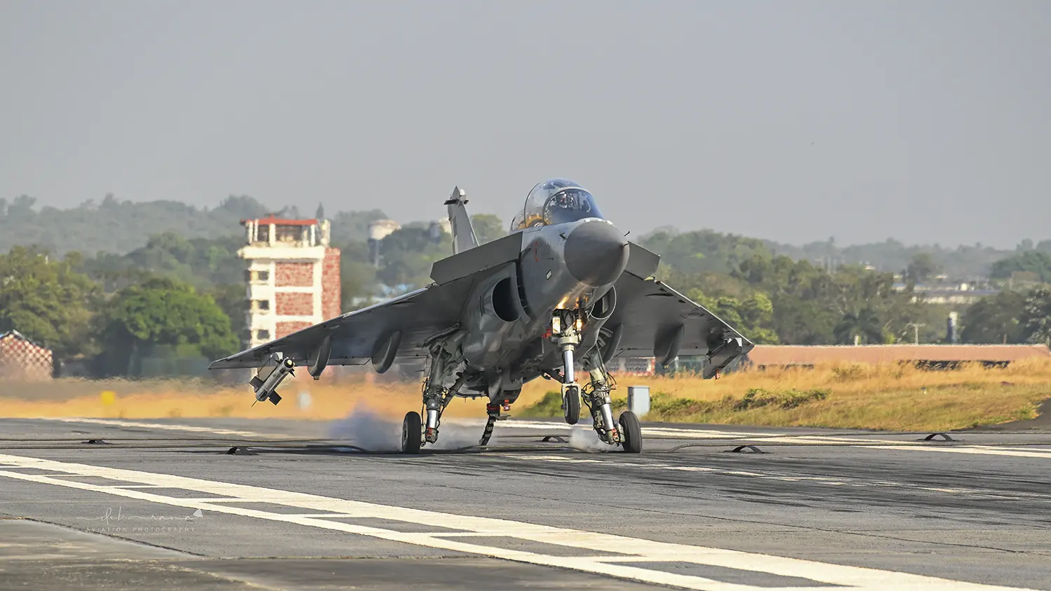 Fighter jet in landing approach